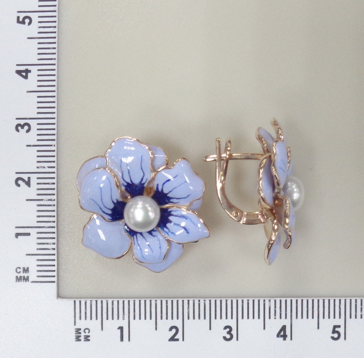 Серебряные серьги с жемчугом и эмалью "Цветы"